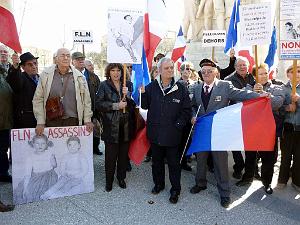 2012 03 10 NIMES MANIF CONTRE COLLOQUE DU FLN (46) PAR GV